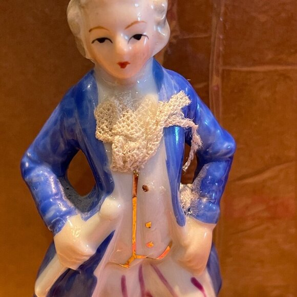 Vintage Japan Porcelain Victorian Figurine Man Blue Coat - Picture 7 of 7
